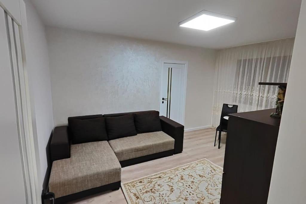 Apartament In Buzău Exterior foto